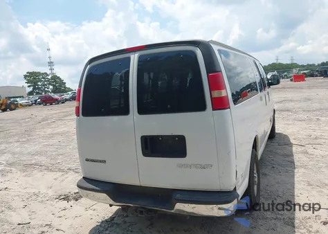 2004 Chevrolet Express z USA, uszkodzony, nr VIN 1GAHG39U841130543